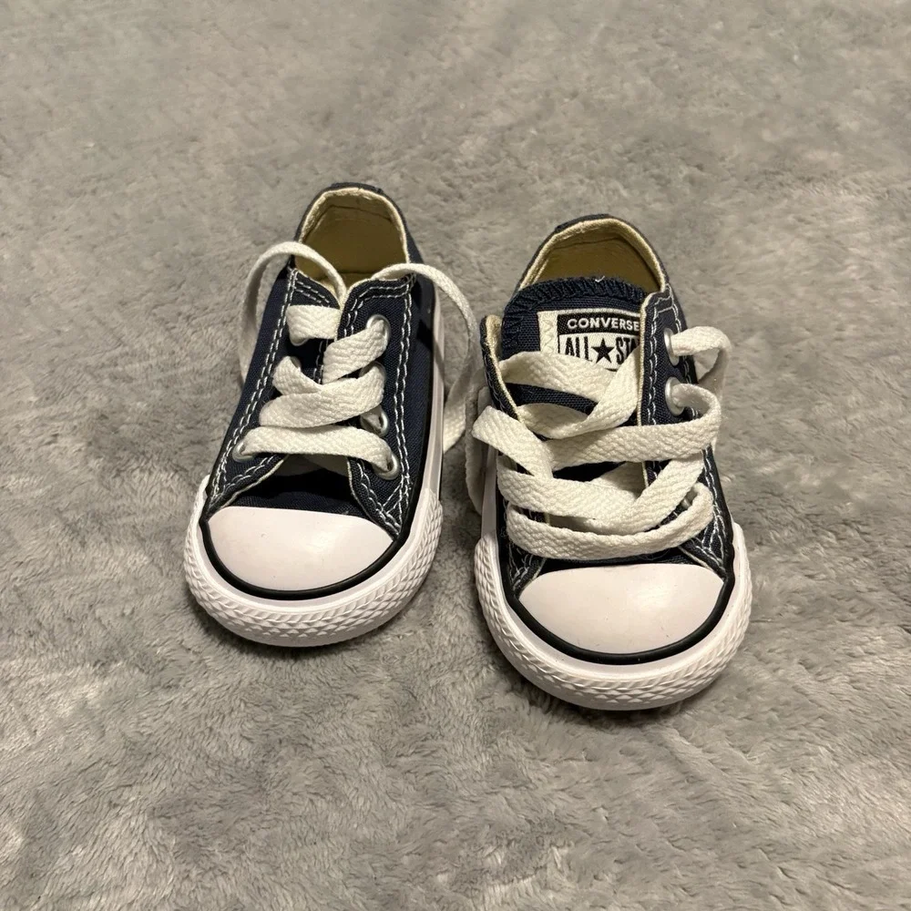 Converse Chuck Taylor All Star Sneakers Toddler Size 2 Canvas Lace Up Low Blue